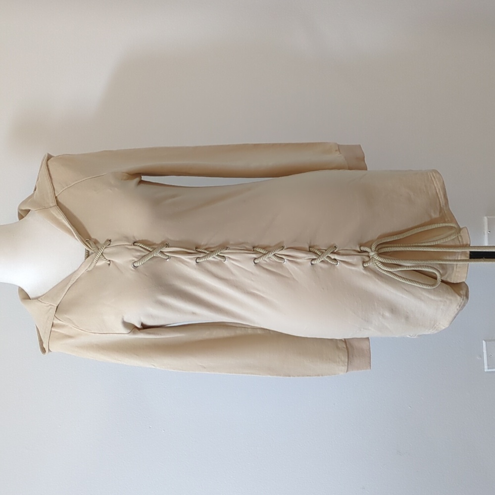Manière de Voir Long-Sleeve Hooded Lace Up  Top